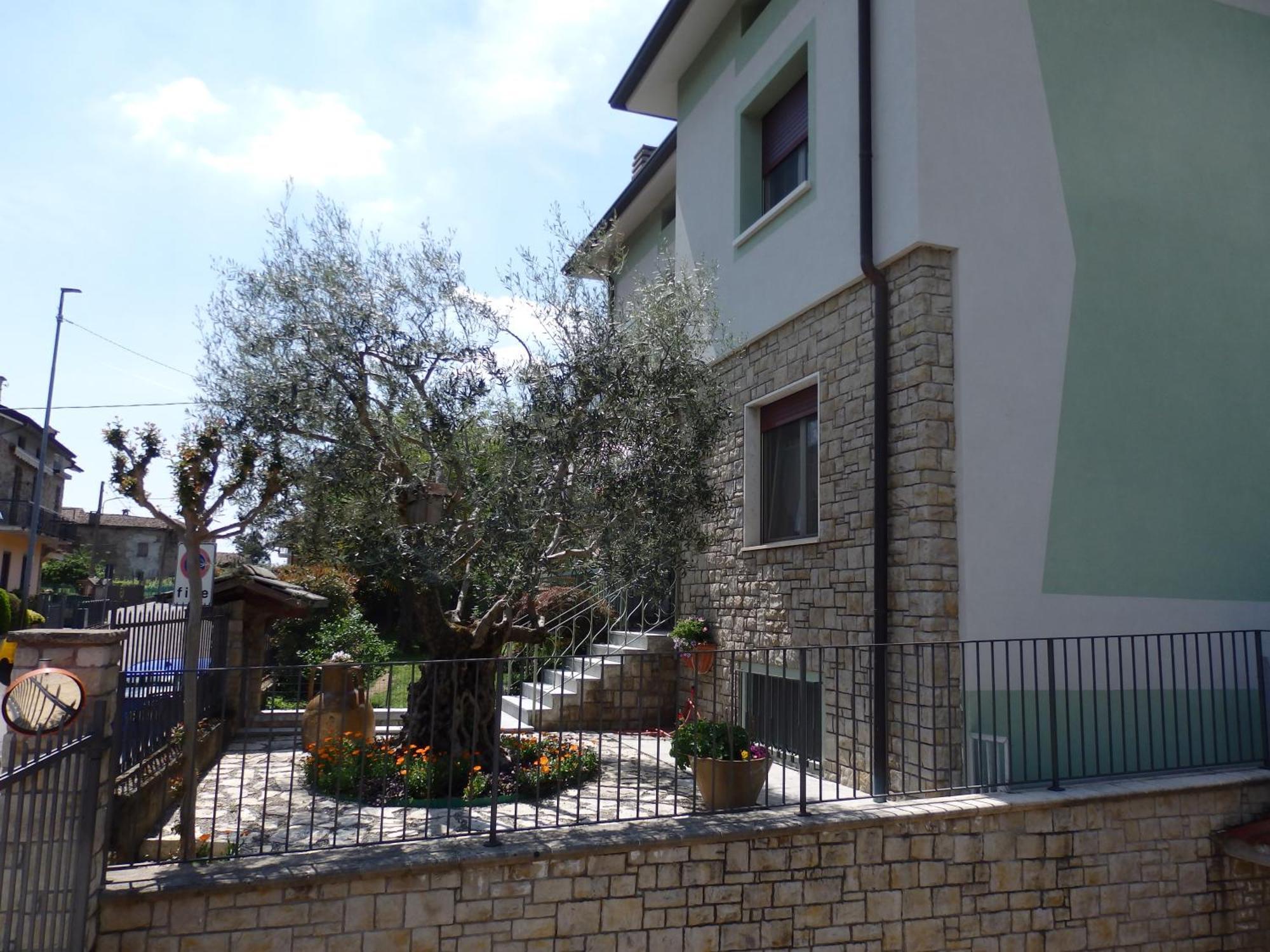 Riflessi D'Arte Bed & Breakfast Provaglio d'Iseo Bagian luar foto